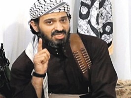 الشهري الرجل الثاني في تنظيم القاعدة باليمن على قيد الحياة