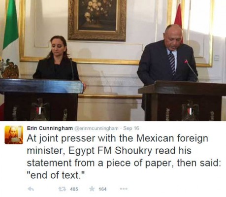 وزير خارجية السيسي يقرأ بيان بدون فهم معاني الكلمات