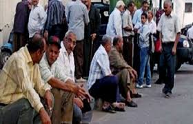 عمال مصر على الرصيف في عيدهم