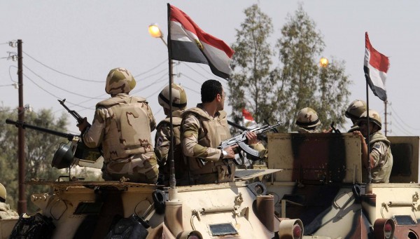 حصار العسكر يخنق أهالي سيناء للعام الخامس على التوالي