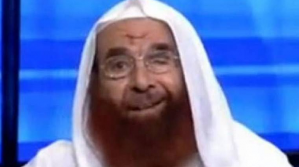 الشيخ علي مختار القطان قال"اتق الله"لـ"المخلوع مبارك" فقتله "السيسي"