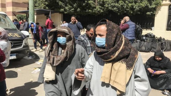 فيروس كورونا يجتاح القاهرة والمحافظات والانقلاب يتكتم