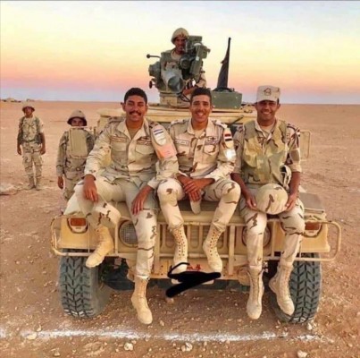 صور لجنود مصريين يحاربون بجوار حفتر 
