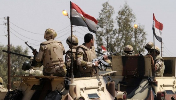 انسحاب سرِية مخابرات حربية مصرية من سرت إلى بنغازي الليبية
