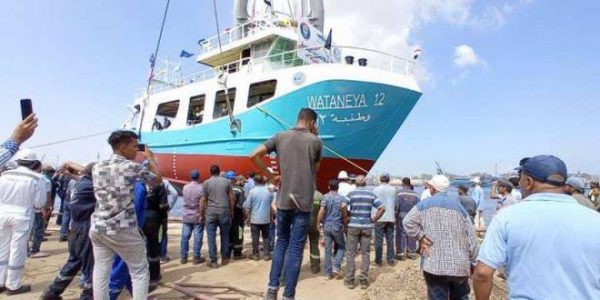 "عسكرة السمك" الجيش يحتكر الصيد بأسطول "وطنية" على حساب الصيادين